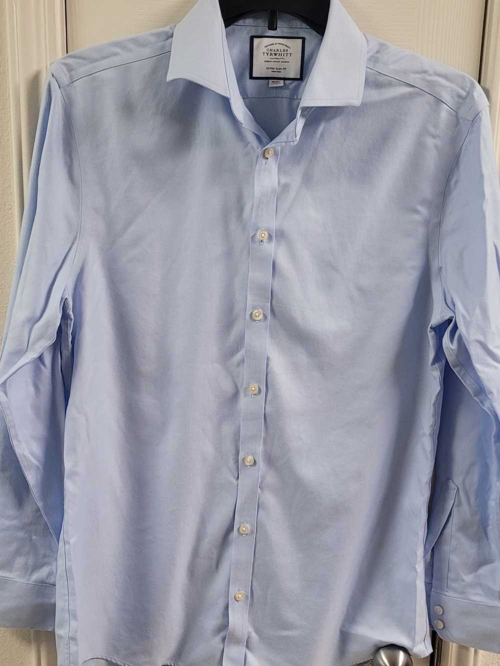 Charles Tyrwhitt Pale Blue Spread Collar Dress Shirt. Excellent Condition